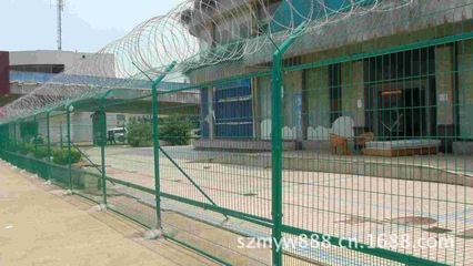 深圳明洋王金屬制品 專業(yè)生產(chǎn)安裝各類護欄網(wǎng)，打造安全美觀的防護屏障